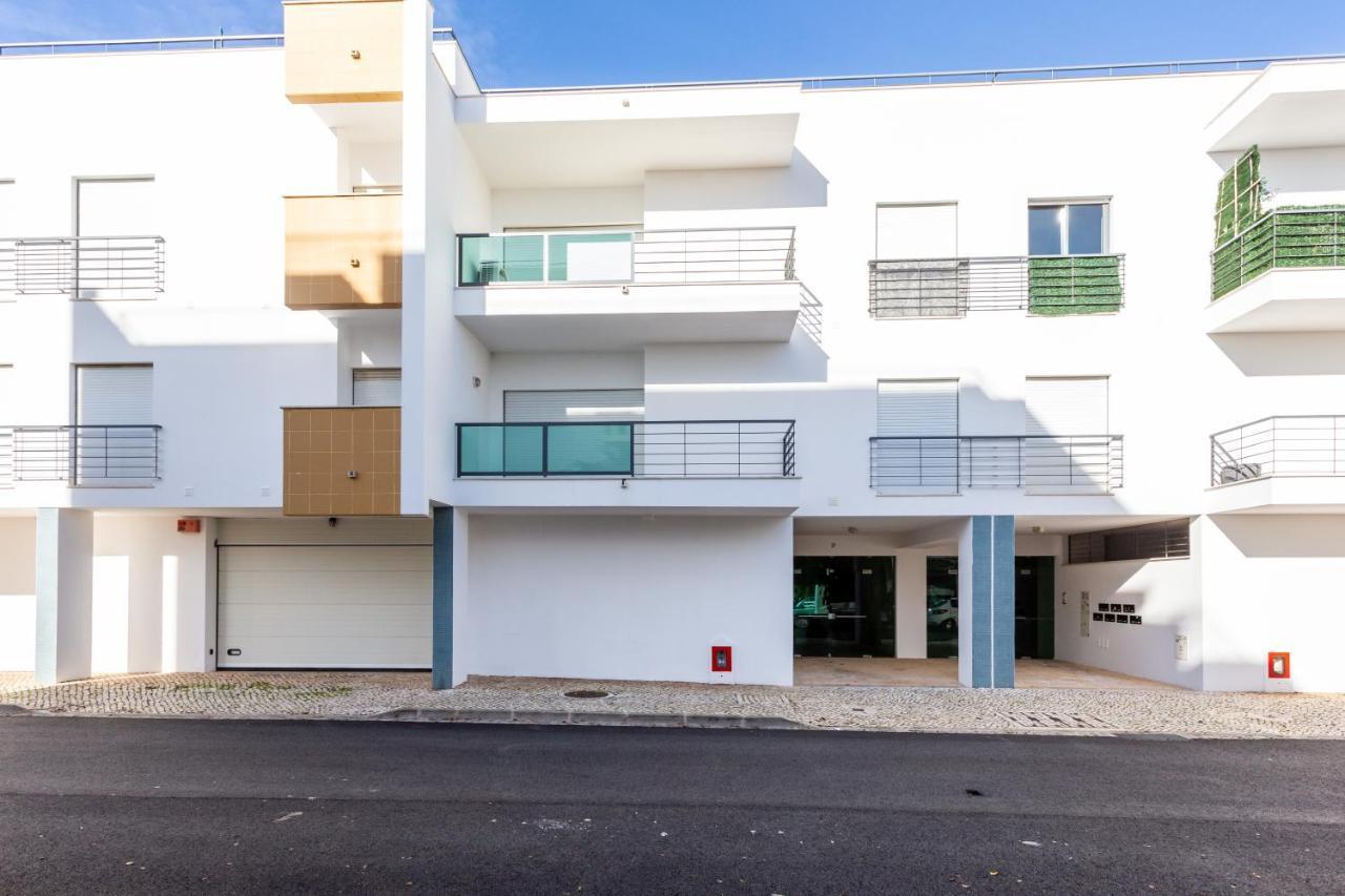 Sacha'S Sweet Home, Lovely 2 Bedroom Apartment, Walking Distance To Town, Beach And Marina Лагос Екстериор снимка