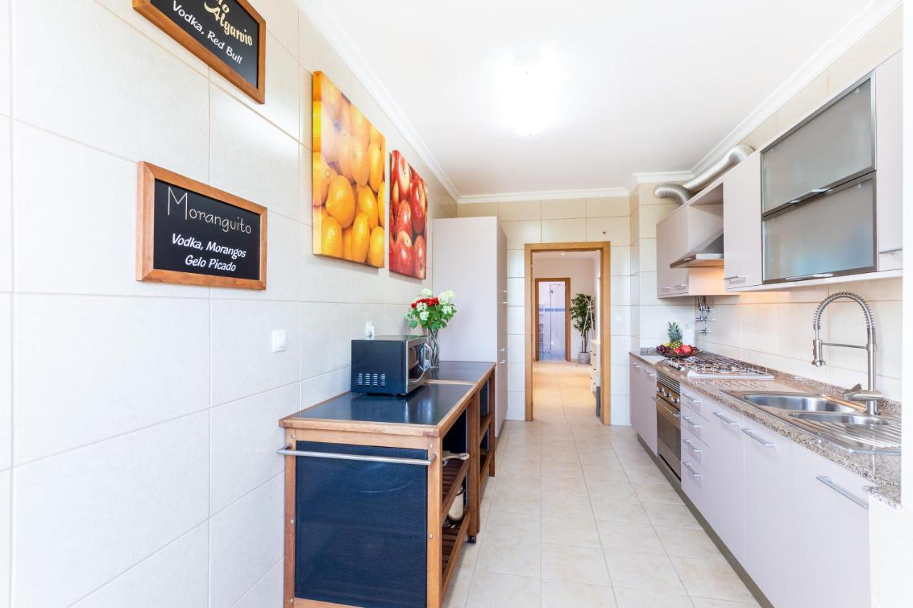 Sacha'S Sweet Home, Lovely 2 Bedroom Apartment, Walking Distance To Town, Beach And Marina Лагос Екстериор снимка